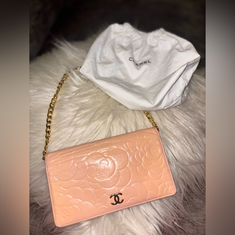 Chanel authentic Pink Floral Embossed Clutch with Gold Chain